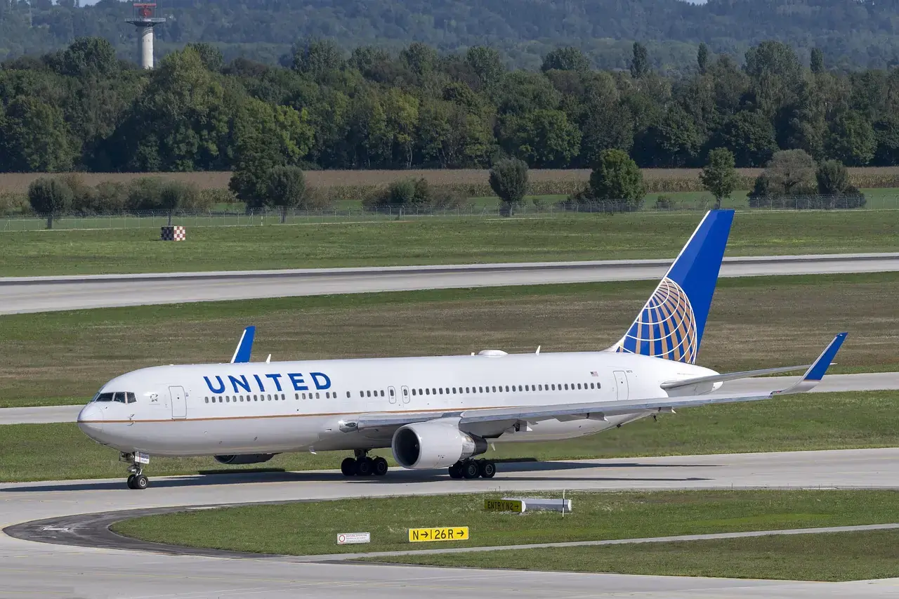 United plane